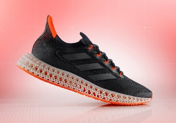 Adidas представил инновационные кроссовки с напечатанной на 3D-принтере подошвой
