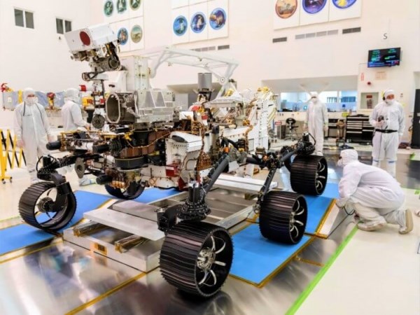 NASA отправит на Марс аппарат Perseverance для производства кислорода
